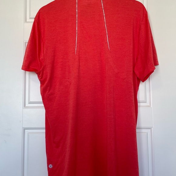 LULULEMON FAST AND FREE SS NWT - Picture 2 of 5